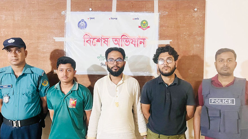 হাসপাতাল থেকে তুলে নেয়া ছাত্রলীগ নেতাকে থানায় দিতে গিয়ে গ্রেপ্তার ৩